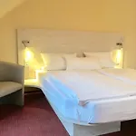 ゲストハウス エリザベータ ガルニ