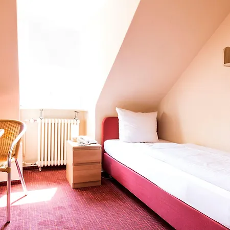 Elisabetha Garni בית הארחה הנובר